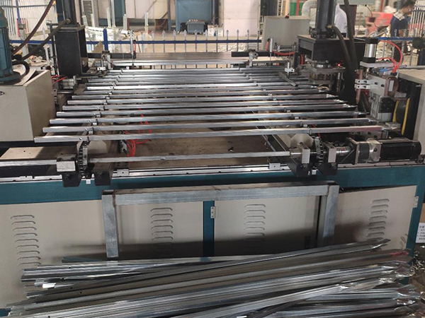 生產(chǎn)車(chē)間