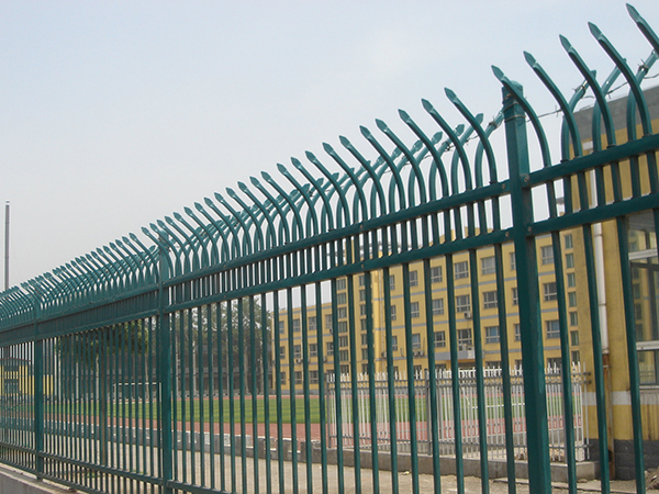 雙彎頭鋅鋼護(hù)欄圖片5