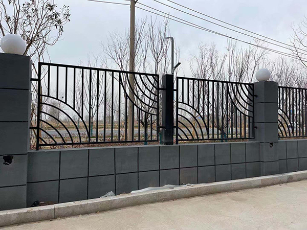 庭院鋅鋼護(hù)欄圖片2